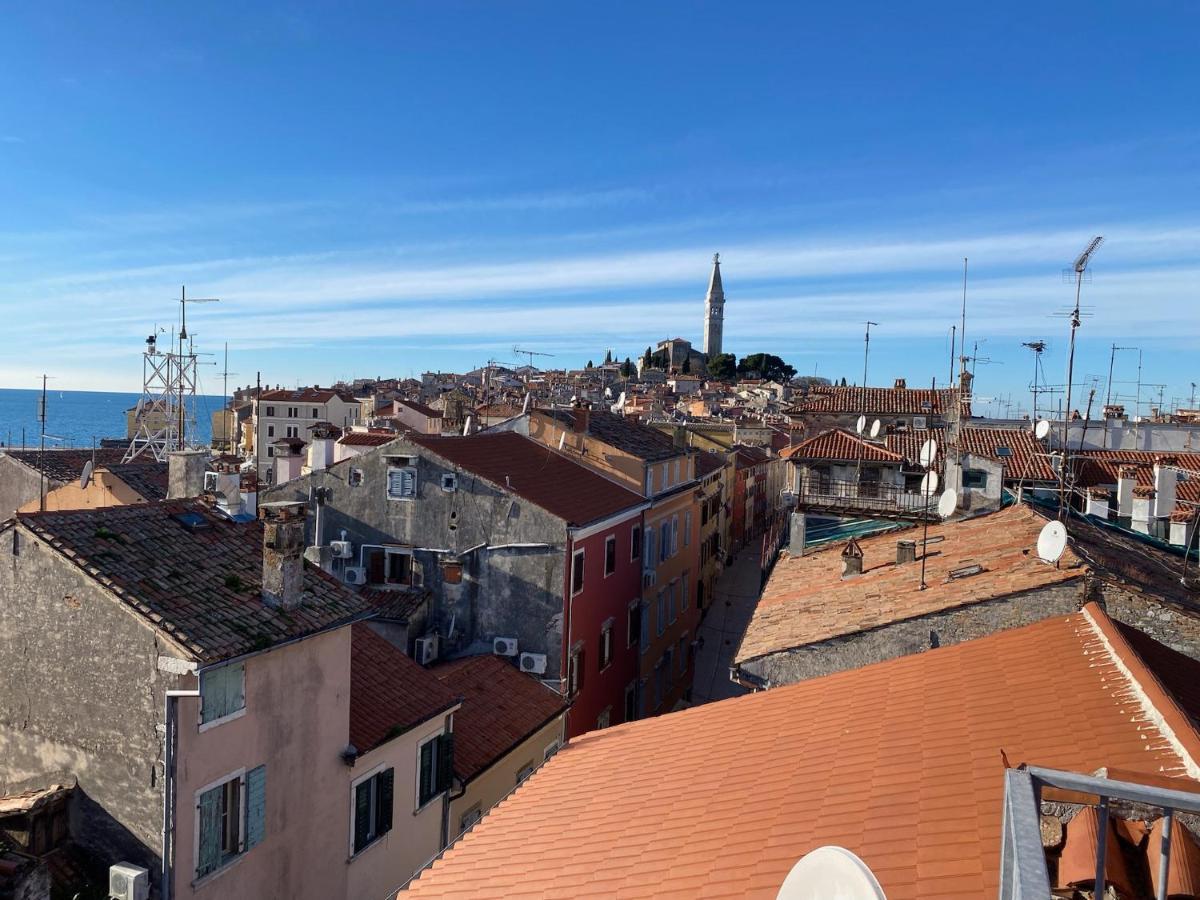 Beautiful Sunsets Over The Roofs Of Rovinj Apartamento Exterior foto
