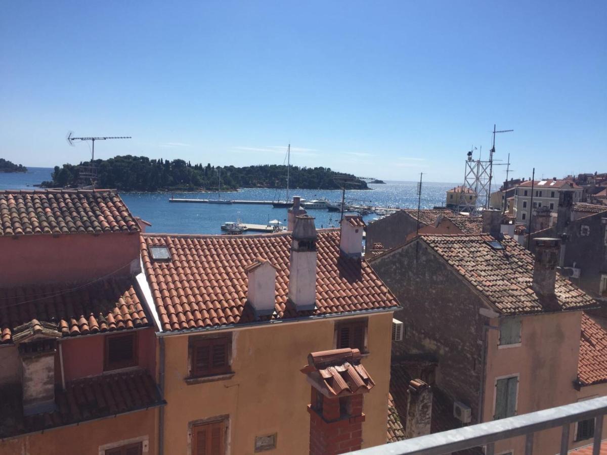 Beautiful Sunsets Over The Roofs Of Rovinj Apartamento Exterior foto